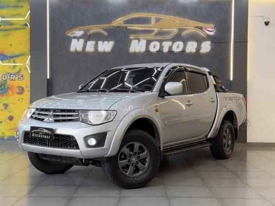 MITSUBISHI L200 TRITON 2.4 HLS 4X2 CD 16V FLEX 4P MANUAL